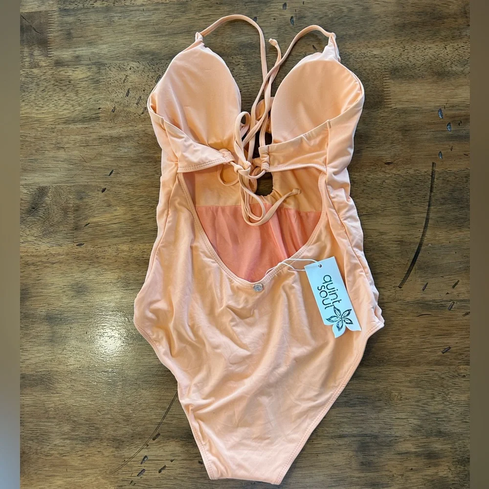 Quintsol Swimsuit - Picture 2 of 3